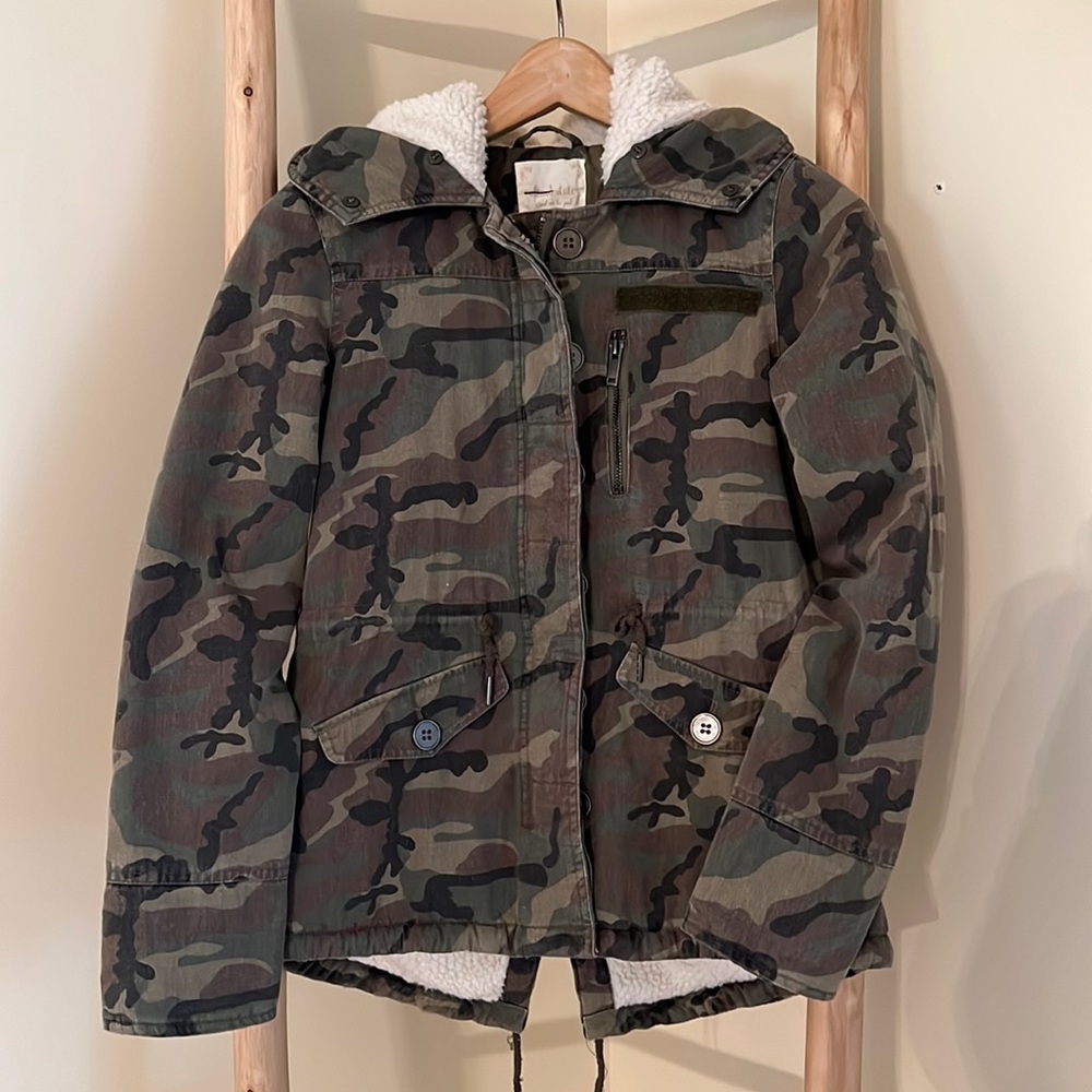 Altard State camouflage coat. Like new. Size XS